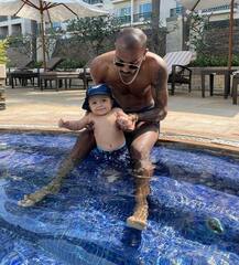 હાર્દિક પંડ્યાએ પુત્ર અગસ્ત્ય સાથે પુલમાં નહાવા પડ્યો, બન્નેની મસ્તી કરતી તસવીરો વાયરલ