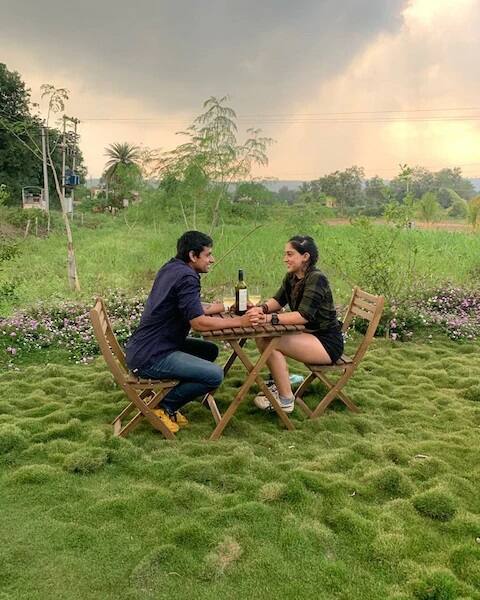 ઇરા અને નૂપુર આમિર ખાનના ફાર્મ હાઉસ પર હોલિડે એન્જોય કરવા માટે ગયા હતા. આ સમય દરમિયાન બંનેએ એકબીજા સાથે ઘણો સમય વિતાવ્યો હતો. ઇરાના માતા રીના દત્તાએ જ ઇરા સાથે નૂપુરની મુલાકાત કરાવી હતી. બંનેએ દિવાળી પર્વ પણ સાથે જ સેલિબ્રેટ કર્યું હતુ.