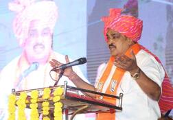 ABP Asmita Poll: C.R. પાટીલના હોમ ટાઉનમાં AAPની એન્ટ્રી, જાણો AAPને કેટલી મળશે ? ભાજપ-કોંગ્રેસમાંથી કોને પડશે મોટો ફટકો ?