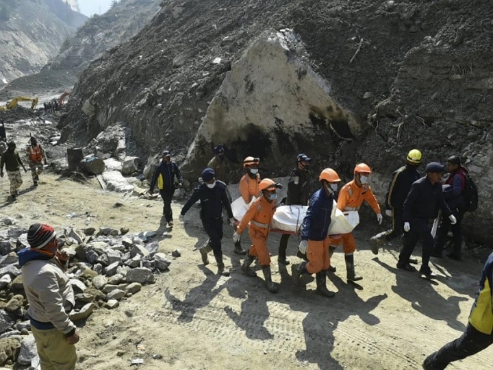 Uttarakhad glaciar burst 15 more dead body  recovered  ઉત્તરાખંડના રૈણી ગામમાં 15 મૃતદેહ મળી આવ્યાં, અત્યાર સુધીમાં 53 લોકોના મોત, જિંદગીની શોધ યથાવત