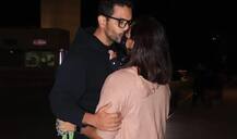 એરપોર્ટ પર આ હીરો-હીરોઇન થયા રૉમેન્ટિક, એકબીજાને જાહેરમાં કરી લીધી Kiss, તસવીરો વાયરલ