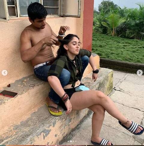 વેલેન્ટાઇન ડે પર નુપૂરે પણ કેટલીક તસવીર શેર કરી છે. જે ખૂબ જ ઝડપથી વાયરલ થઇ રહી છે.