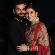 અનુષ્કા શર્મા પાસે બનારસીથી માંડીને ખાદી સુધીની સાડીનું છે કિંમતી કલેકશન જુઓ તસવીરો