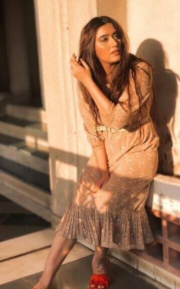 હંમેશા સાદગીથી શિરીન પોતાના ફેન્સનુ દિલ જીતી લે છે, તે પછી ઓનસ્ક્રીન હોય કે પછી ઓફસ્ક્રીન. 