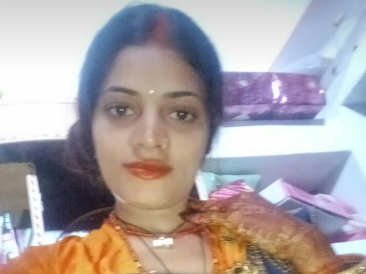 Husband and wife suicided after two moth of marriage in Surat  Surat : UPમાં રહેતી યુવતીએ સુરતમાં પતિ સાથે 40 મિનિટ વાત કર્યા પછી કરી લીધો આપઘાત, આઘાતમાં પતિએ શું કર્યું ?