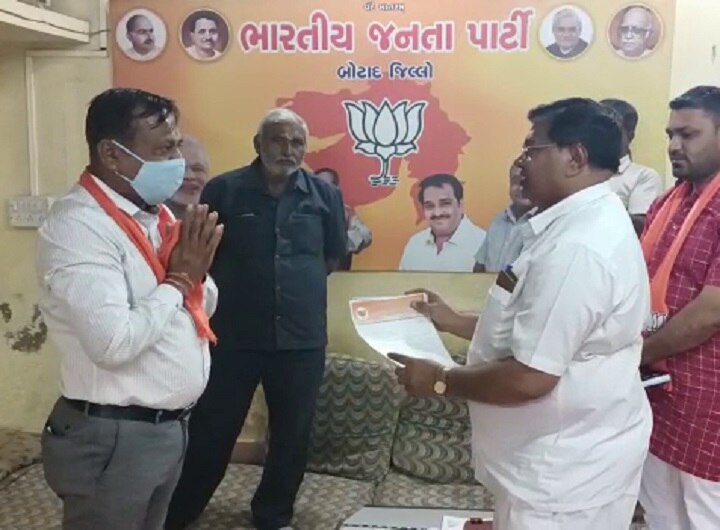 Gujarat Elections 2021 : BJP leader Mahasukhbhai Kanzariya resignation from party  Gujarat Elections 2021 : ચૂંટણી ટાણે બોટાદમાં ભાજપને મોટો ફટકો, કયા દિગ્ગજ નેતાએ ધરી દીધું રાજીનામું?