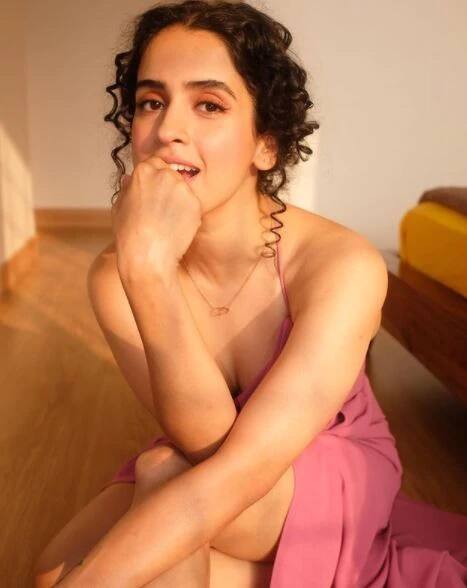 આગામી સમયમાં સાન્યા વિક્રાંત મેસી અને બૉબી દેઓલની સાથે ફિલ્મ લવ હૉસ્ટેલમાં કામ કરતી દેખાશે.