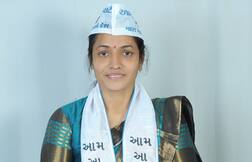 Surat : આમ આદમી પાર્ટીએ વધુ એક વોર્ડમાં ભાજપને પછાડીને જીતી 4 બેઠકો, જાણો હવે કેટલી થઈ બેઠકો ?