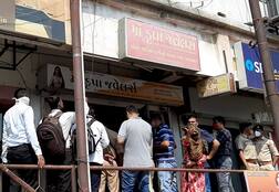 Vadodara : ધોળા દિવસે વેપારીને છરીના ઘા મારીને જ્વેલર્સમાં ચલાવી લૂંટ, લોહીલૂહાણ હાલતમાં ખસેડાયા હોસ્પિટલ