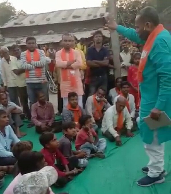 Gujarat Elections 2021 : સવાલથી ભડકેલા ભાજપના કયા ધારાસભ્યે મતદારને હડધૂત કરીને કાઢી મૂક્યો?