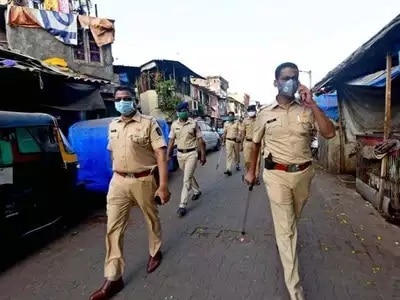 mumbai police tweets on covid-19 cases and alert કયા શહેરમાં પોલીસે ટ્વીટ કરીને કહ્યું કોરોનાના નિયમોનુ પાલન કરજો, અમારે તમારી પાછળ ભાગવુ ના પડે નહીં તો.........