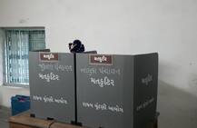 Gujarat Panchayat Election 2021: Patan માં વરરજાએ ફેરા ફરતાં પહેલા કર્યુ મતદાન, જુઓ તસવીરો