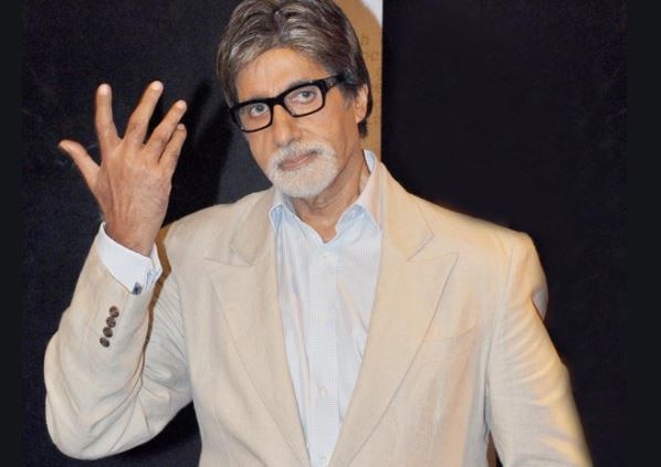 Amitabh Bachchan health update: entertainment portal claims big b done cataract surgery Amitabh Bachchan Surgery: અમિતાભ બચ્ચને કઈ સર્જરી કરાવી? રિપોર્ટમાં શું કરવામાં આવ્યો છે દાવો ?