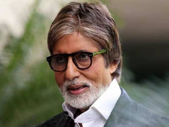 પેટમાં દુઃખાવાથી પીડિત-   બીગ બી વર્ષ 2008માં તેમને ફરી એકવાર પેટમાં દુઃખાવો થયો, અને આ કારણે તેમને હૉસ્પીટલાઇઝ થવુ પડ્યુ હતુ. 