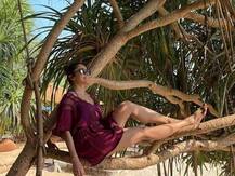 નુસરત ભરુચાની લેટેસ્ટ તસવીરોએ ઇન્ટરનેટ પર મચાવી ધમાલ, બીચ પર આરામ કરતી દેખાઇ, જુઓ તસવીરો.....