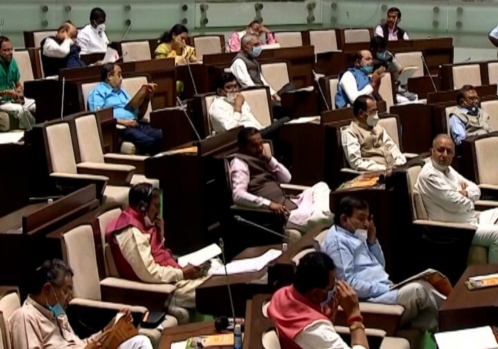 Gujarat assembly Budget Session 2021 : New houses for MLAs in Gandhinagar , grant re-start of MLAs  Gujarat Budget 2021 : નીતિન પટેલે ધારાસભ્યો માટે શું કરી મોટી જાહેરાત? ધારાસભ્યોમાં ખુશીની લહેર