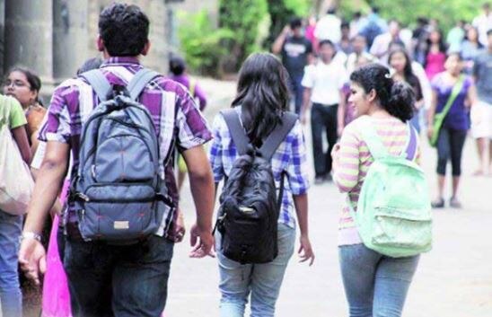 Gujarat Assembly Budget Session 2021: First year college students to get free tablets Gujarat Assembly Budget Session 2021:  ગુજરાતમાં કોલેજના વિદ્યાર્થીઓને અપાશે ફ્રીમાં ટેબલેટ