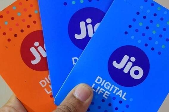 ઓછી કિંમતમાં આ કંપનીઓ આપી રહી છે ડેટા અને કૉલિંગની સુવિધા, જાણો કઇ કંપનીની શું છે ઓફર...... ઓછી કિંમતમાં આ કંપનીઓ આપી રહી છે ડેટા અને કૉલિંગની સુવિધા, જાણો કઇ કંપનીની શું છે ઓફર......