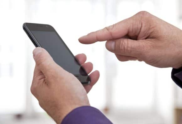 આ કંપની પોતાના ગ્રાહકોને રિચાર્જ કરાવવા પર આપી રહી છે હેલ્થ ઇન્શ્યૉરન્સ, બિમારીમાં દરરોજ કેટલો મળશે ખર્ચો, જાણો વિગતે