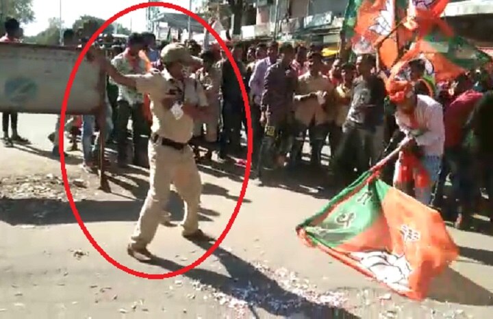 Home guard dance in BJP winning celebration at Chhotaudepur  Chhotaudepur : ભાજપ જીતતા રંગમાં આવી ગયેલા હોમગાર્ડ જવાને કર્યો જોરદાર ડાન્સ, વીડિયો વાયરલ