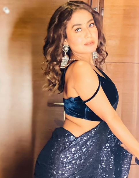 નેહા કક્કર અને રોહનપ્રીત સિંહે લગ્ન બાદ પહેલીવાર ફોટોશૂટ કરાવ્યું છે. એવું લાગે છે કે બંનેને કામની વચ્ચે ક્વોલિટી ટાઈમ પસાર કરવાની તક મળી છે. જેનો બંનેએ ભરપૂર ફાયદો ઉઠાવ્યો છે. (Photo- Neha Kakkar instagram)