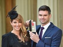 એકદમ બ્યૂટીફૂલ અને સેક્સી લૂકવાળી છે આ પાંચ ક્રિકેટરોની પત્નીઓ, તસવીરો જોઇને ઉડી જશે હોશ....