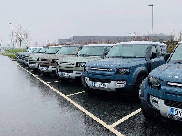 વળી, ભારત માટે પુનર્ગઠન ગતિવિધિ વિશે બતાવતા એક પ્રવક્તાએ જાણકારી આપી છે કે તેની ભવિષ્યની રણનીતિની જાહેરાત કરી દેવામાં આવી છે, જેમાં માત્ર બ્રાન્ડ અને ગાડીઓની જ યોજનાઓ સામેલ નથી, પરંતુ એ પણ સામેલ છે કે આખા વ્યવસાયને કઇ રીતે ફરીથી તૈયાર કરીશું. (પ્રતિકાત્મક તસવીર)