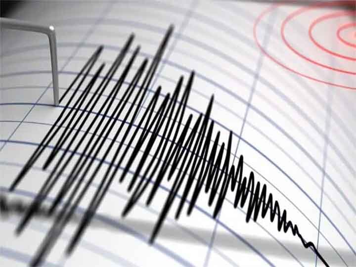 earthquake with a magnitude of 4.6 on the Richter Scale hit 16 km ESE of Rohtak in Haryana दिल्ली-एनसीआर में लगे भूकंप के झटके, हरियाणा के रोहतक में रहा केंद्र