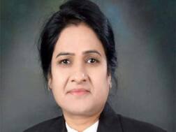 कोर्ट परिसर में बार काउंसिल अध्यक्ष की गोली मारकर हत्या, आरोपी ने खुद को भी मारी गोली