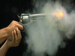 पुलिस के हाथ लगी बड़ी कामयाबी, मुठभेड़ में एक लाख का इनामी बदमाश ढेर