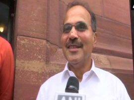 बजट पर बोला विपक्ष, कुछ नया नहीं, नई बोतल में पुरानी शराब बजट पर बोला विपक्ष, कुछ नया नहीं, नई बोतल में पुरानी शराब