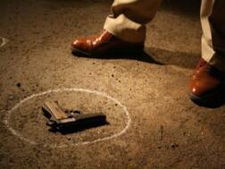 बुलंदशहर: पुलिस के कब्जे में आया बदमाश, 25 हजार रुपये का था इनाम