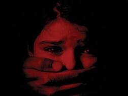 पानी लेने गई बच्ची के साथ गांव के युवक ने किया दुष्कर्म, पेट में दर्द हुआ तो सामने आया पूरा सच