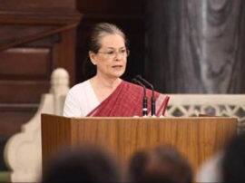 आरटीआई कानून खत्म करना चाहती है सरकार, हर नागरिक कमजोर होगा : सोनिया गांधी आरटीआई कानून खत्म करना चाहती है सरकार, हर नागरिक कमजोर होगा : सोनिया गांधी