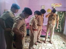 दो बच्चों की हत्या के बाद बेरहम पिता ने पत्नी और तीसरी बच्ची पर किया वार, खूनी मंजर देख सहम गए पड़ोसी