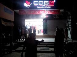 ग्रेटर नोएडा: लूटपाट की बढ़ती वारदातों से सनसनी, कपड़े के शोरूम को बंदूक की नोंक पर बदमाशों ने लूटा