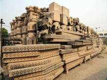 राम मंदिर के लिये तराशे गये पत्थरों को मुसलमानों ने किया साफ, साधू-संतों ने किया स्वागत