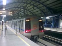 ट्रैक से सटे रूट पर मरम्मत के कारण नोएडा के दो स्टेशन पर मेट्रो की गति धीमी रहेगी