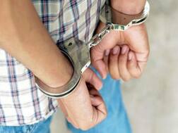 पुलिस के हत्थे चढ़े दो चोर, चोरी की बाइक और ऑटो बरामद