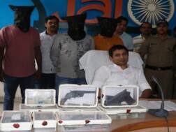 पुलिस की गिरफ्त में आए एटीएम से धोखाधड़ी करने वाले तीन आरोपी, गाजियाबाद के हैं दो आरोपी