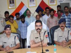 नकली सीमेंट बनाने वाले गिरोह का भंडाफोड़, पुलिस ने 12 लोगों को किया गिरफ्तार