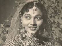 ‘मेरे पास माँ है’...कैसे बॉलीवुड की मां' बनीं निरूपा रॉय;16 फिल्मों में निभाया देवी का किरदार