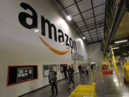 Amazon को लगाया डेढ़ करोड़ का चूना, जानिए- कैसे काम करती थी दो लड़कों की 'बदमाश कंपनी'