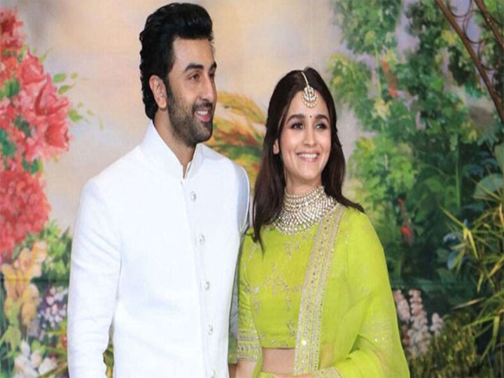 Ranbir Kapoor और Alia Bhatt की Social Media पर वायरल हुई शादी की फोटो, क्या आपने देखी?