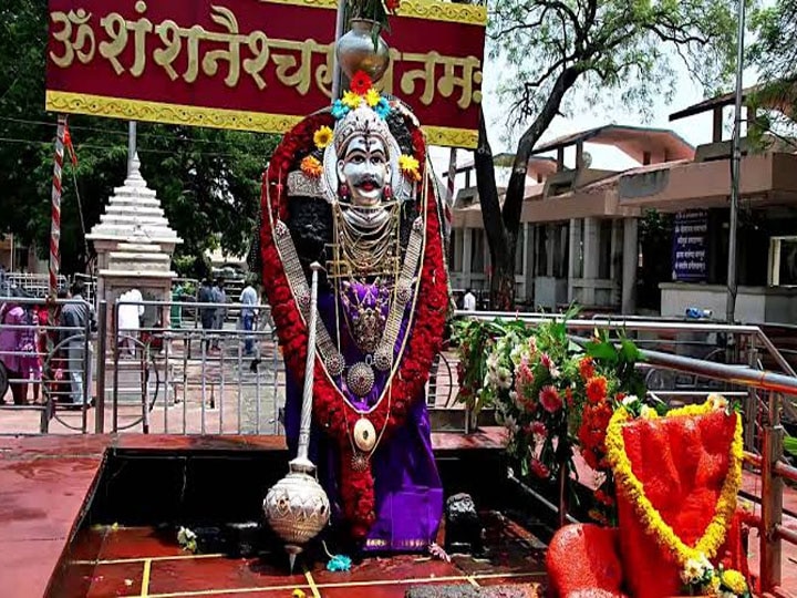 शनि देव को प्रसन्न करने के लिए इन मंदिरों में करें पूजा, दूर हो जाएंगी सारी बाधाएं