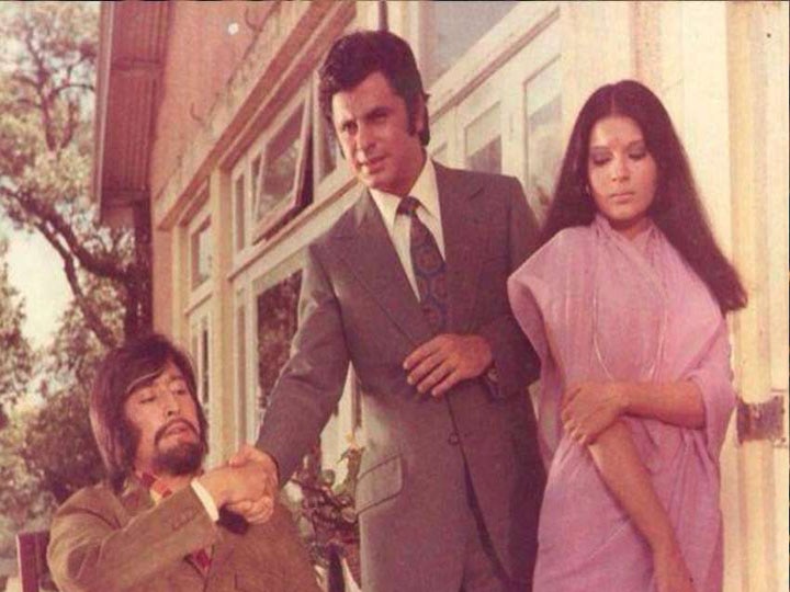 आखिर क्यों शादीशुदा Sanjay Khan के प्यार में इस कदर पागल थीं Zeenat Aman कि, सबके सामने चुपचाप मार खातीं रहीं