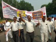 प्रयागराज में भी वकीलों की हड़ताल का जबरदस्त असर, हाईकोर्ट समेत सभी अदालतों में कामकाज ठप्प