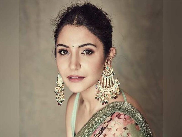 1982 में आई इस सुपरहिट फिल्म के रीमेक में लीड़ रोल निभाएंगी Anushka Sharma