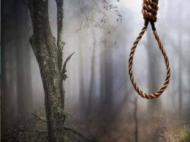 Dead body of Police man found in Banda uttra pradesh बांदा में पुलिसकर्मी का शव पेड़ से लटकता हुआ मिला, हत्या की आशंका