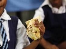 वृन्दावन घुमने आए 42 छात्र-छात्राओं की ढाबे पर खाकर बिगड़ी हालत, एक दर्जन गंभीर